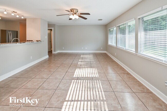 Foto del edificio - 22206 Laurel Pine Cir