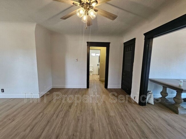 Foto del edificio - 908 S Sinclair Ave