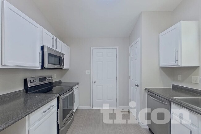 Foto del edificio - 29 Brookfield Ct