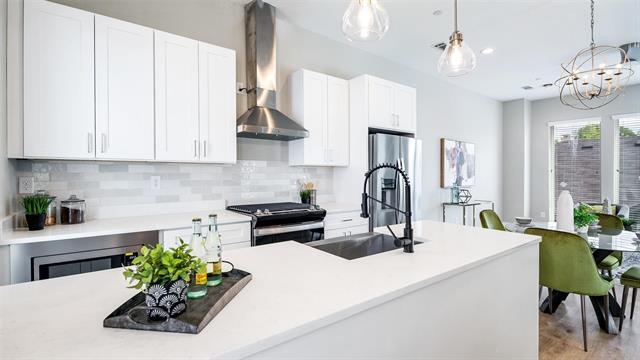 Foto del edificio - 2026 N Prairie Ave