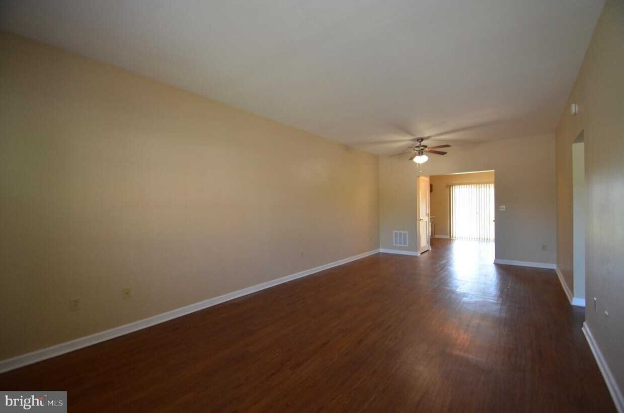 213 Huntington Ln, Easton, PA 18040 Townhome Rentals in Easton PA