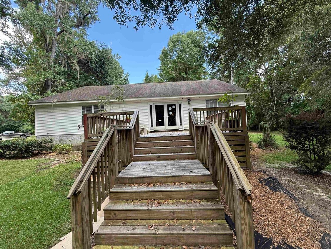 Building Photo - 1584 Chadwick Way