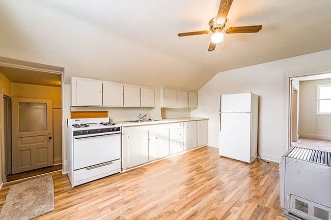 Building Photo - 629/631 Park Avenue