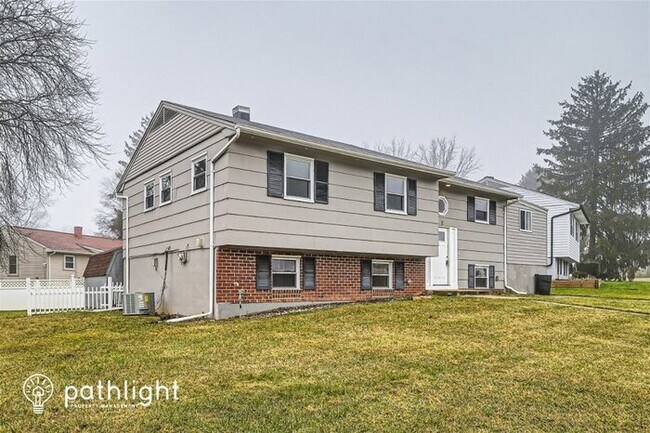 Building Photo - 2 Danube Ct, Reisterstown, MD, 21136