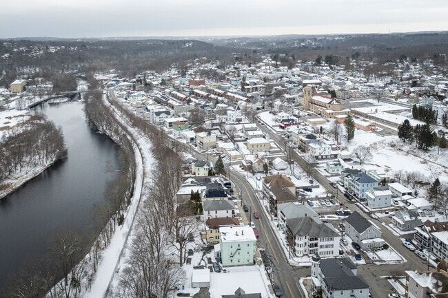 Aerial 02 - 144 Railroad St