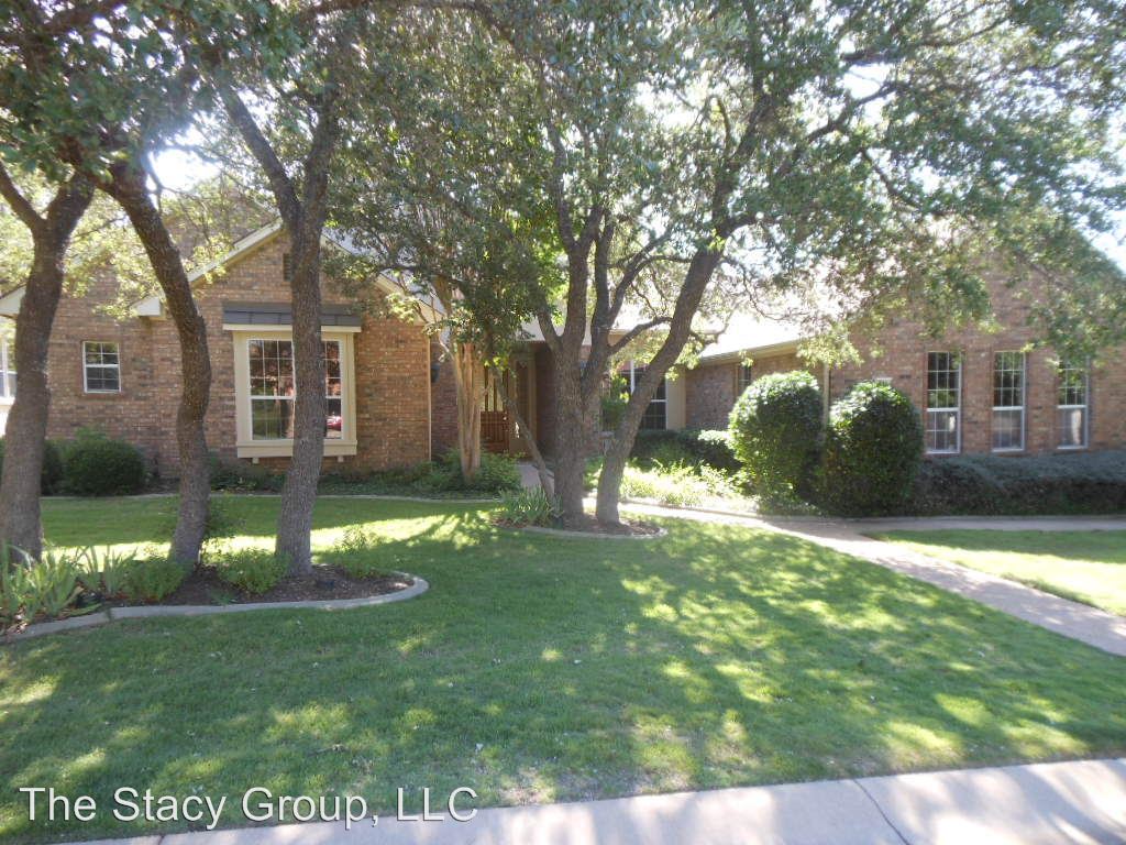 Primary Photo - 104 Blue Sky Ct