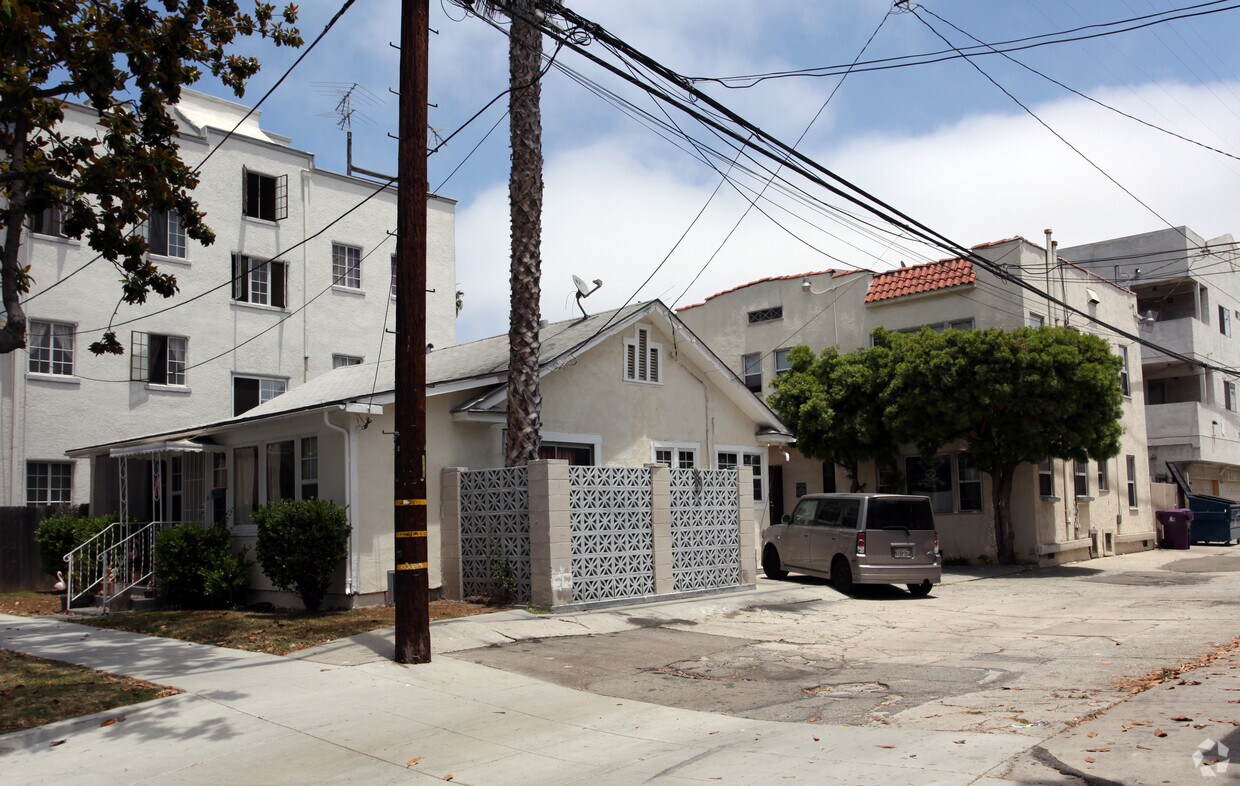 Primary Photo - 280-282 Esperanza Ave