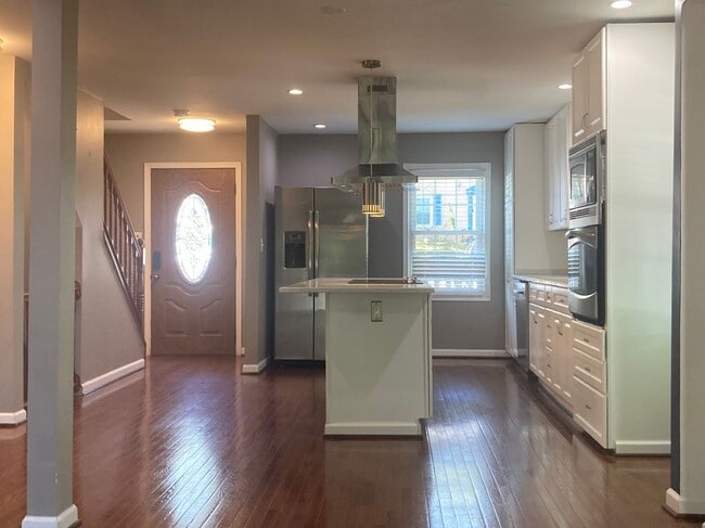 Building Photo - 16611 Geddy Ct