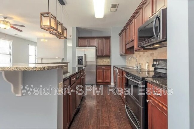 Building Photo - 721 Litty Ct