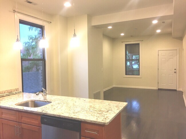 Foto del edificio - 1421 W Huron St