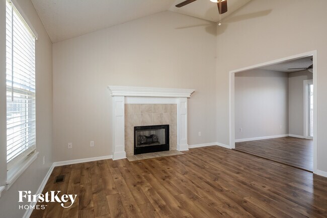 Building Photo - 11212 N Booth Ave