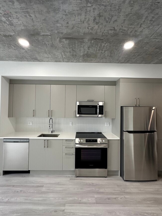 Foto del edificio - 1845 NW 1st Ct