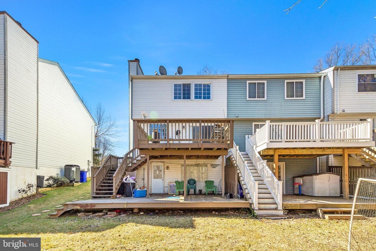 Primary Photo - 6012 Cedar Wood Dr