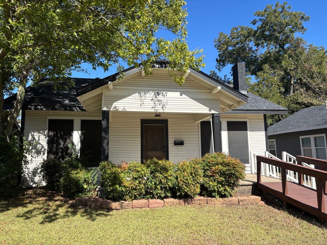 Foto principal - Cute 3/2 in Quiet Sherman Neighborhood