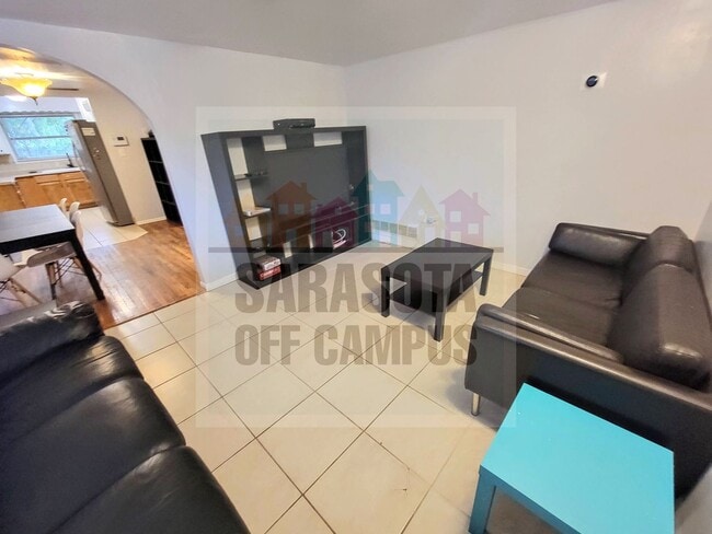 Photo - 1157 41st St Apartment