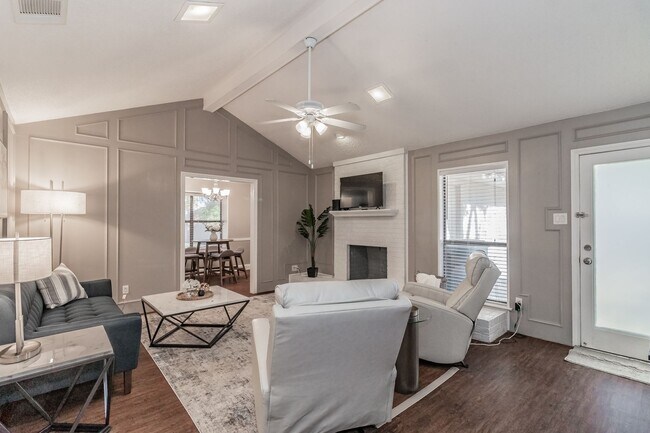 Building Photo - Heart of Coppell, Central DFW 2020 Remodel...