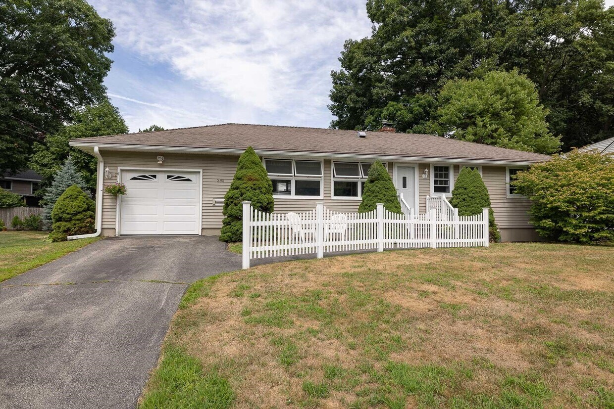 Primary Photo - 295 McKinley Rd
