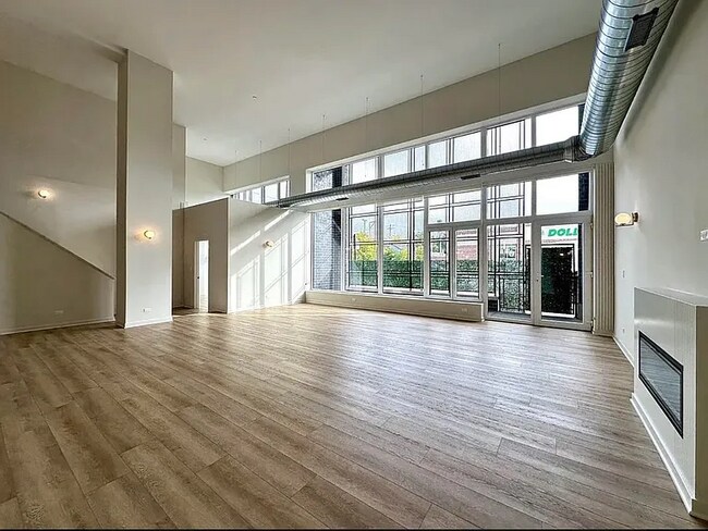 Foto del edificio - 3207 N Narragansett Ave