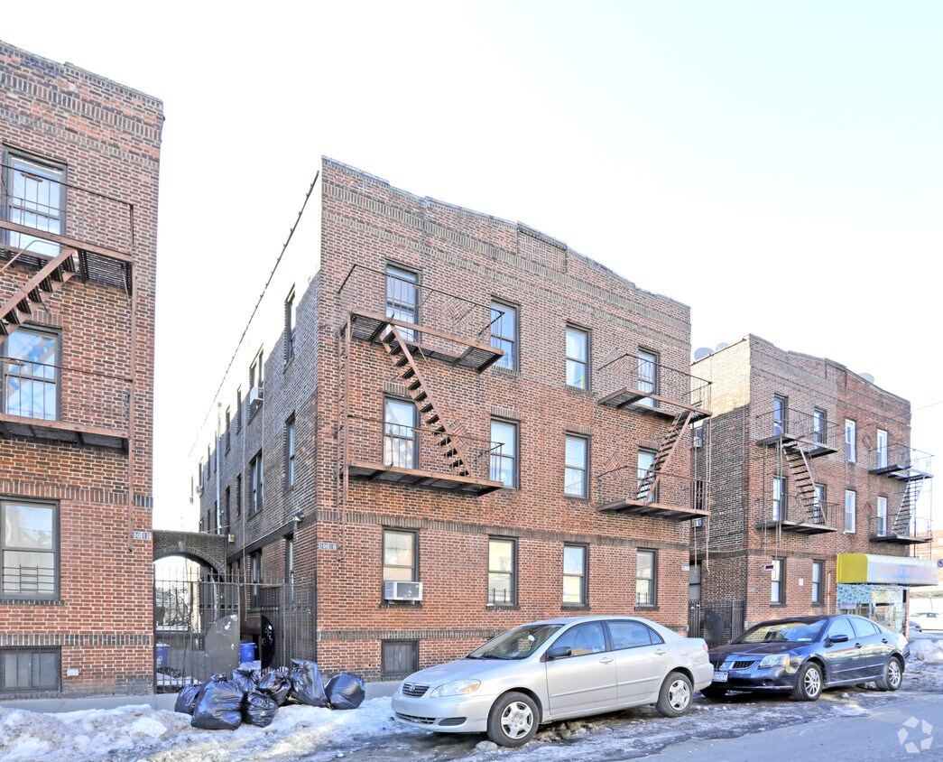 Primary Photo - 10006-10018 37th Ave