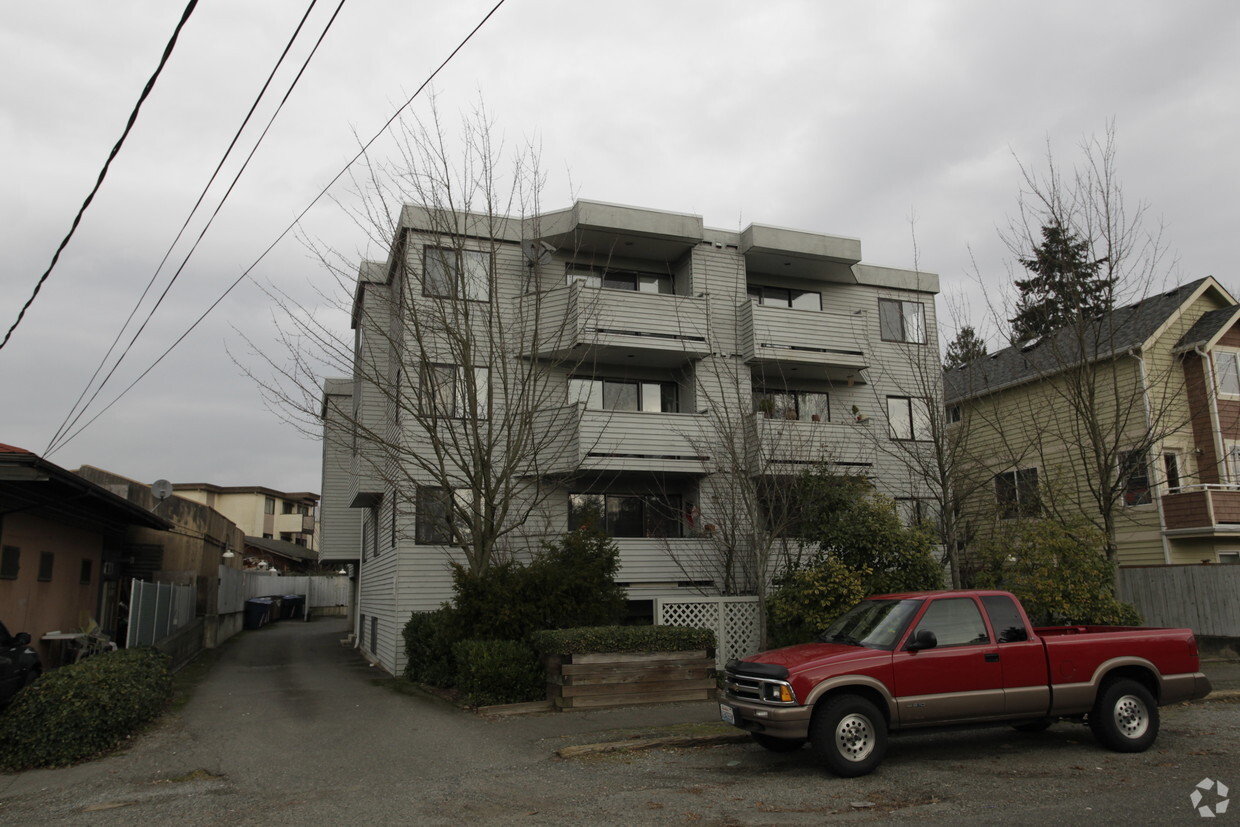 Building Photo - Vernon Apartments