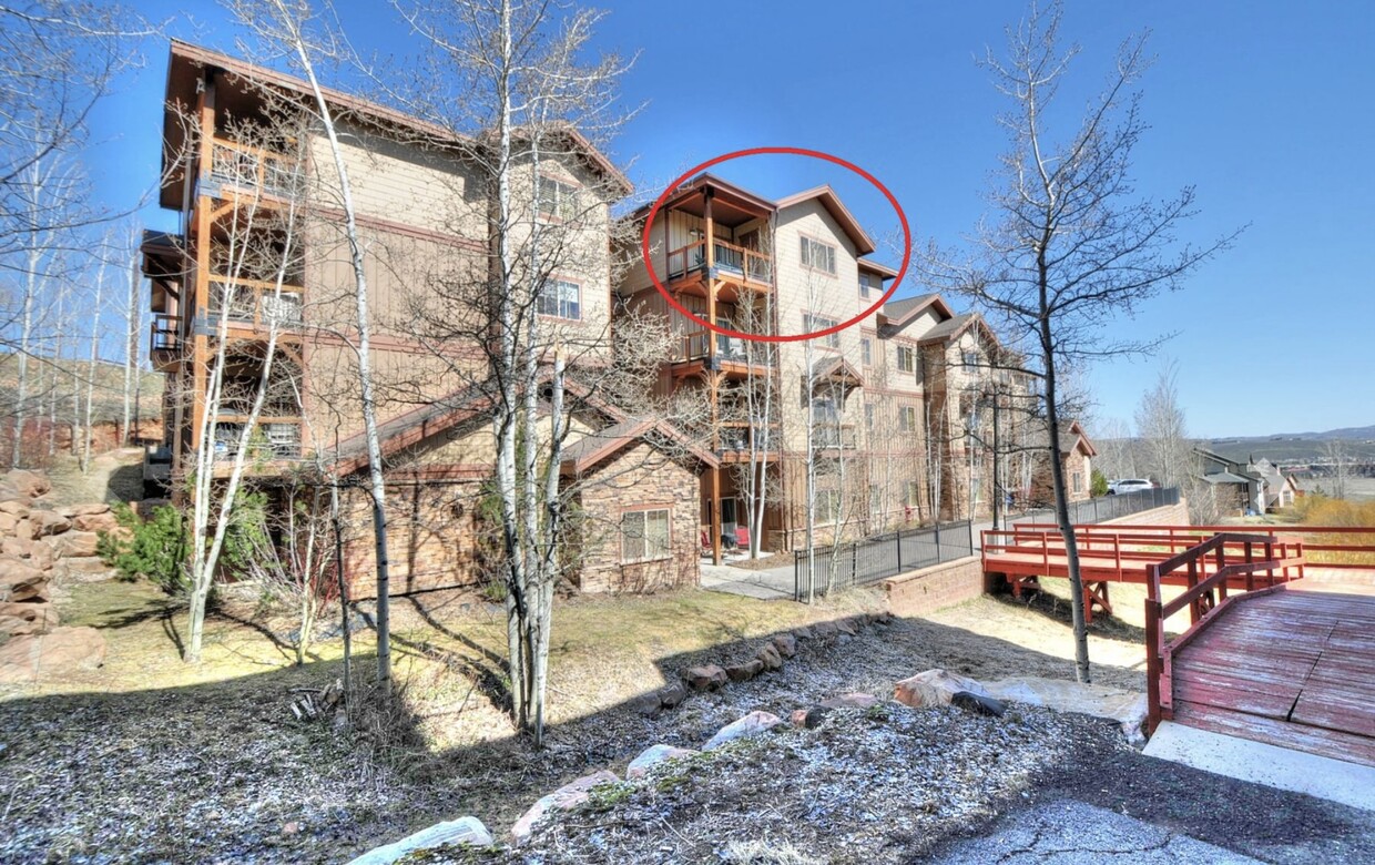 Upper Level - 5569 Oslo Ln