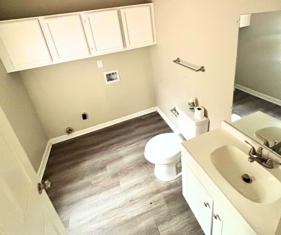 Building Photo - 648 Valley Crest Dr