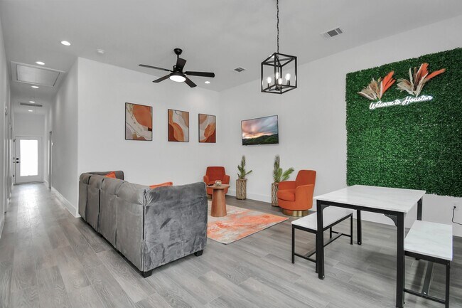 Foto del edificio - 4909 Higgins St