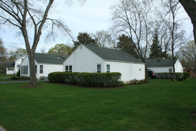 Building Photo - 121-127 Wilson Ave