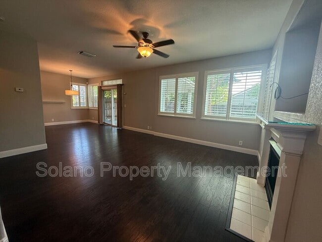 Building Photo - 532 Blarney Cir
