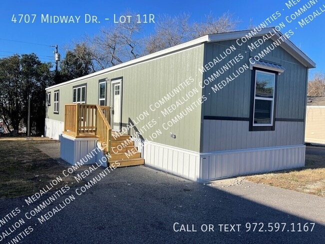 Building Photo - 4707 Midway Dr