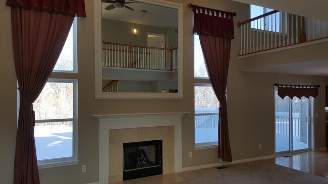 Foto del edificio - 2270 Hickory Point Dr