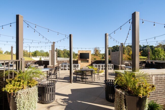 Foto del edificio - Towerview Ballantyne