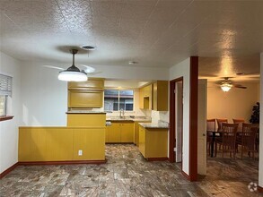 Building Photo - 1804 Glengarry Dr