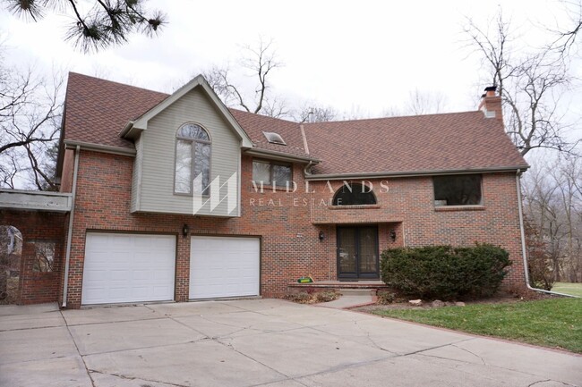 Foto del edificio - Stunning Rockbrook Townhome