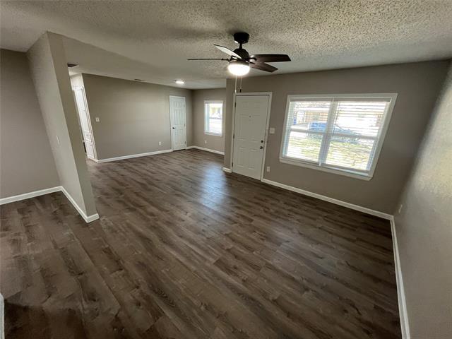 Foto del edificio - 12508 Meadowcrest Ln