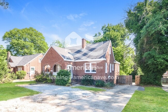 Building Photo - 3308 Woodlawn Ave