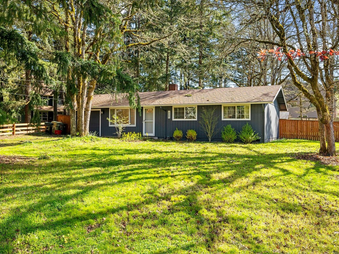 Foto principal - Darling Ranch Home on Enormous Tree-Filled...