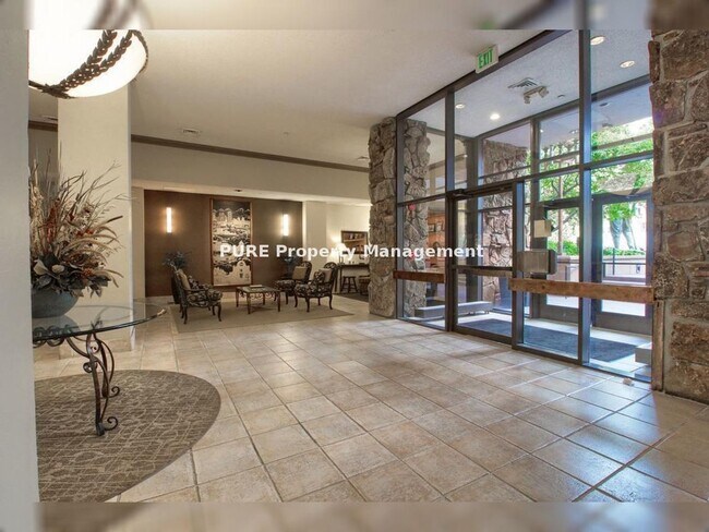 Building Photo - Large furnished studio apartment!