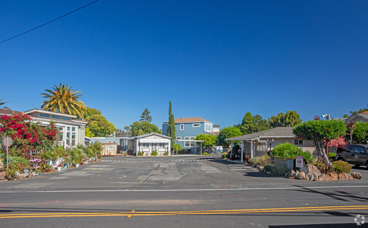 Primary Photo - Bonny View Mobile Home Park