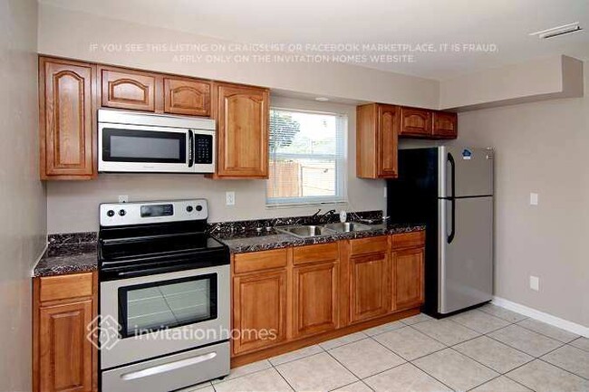 Foto del edificio - 14720 Mockingbird Ln E