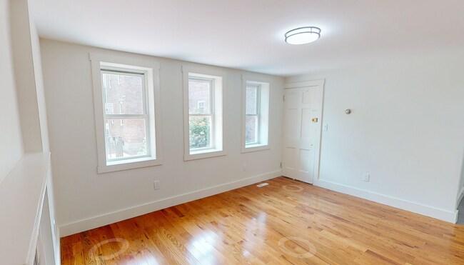Building Photo - Avl Now - No Fee! Renovated 1BR near Harva...
