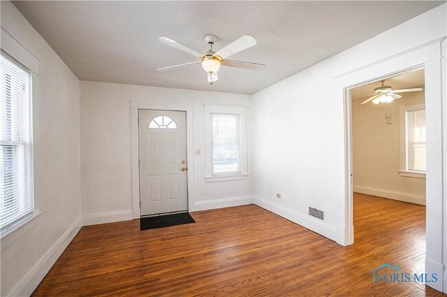 Foto del edificio - 1715 Perth St