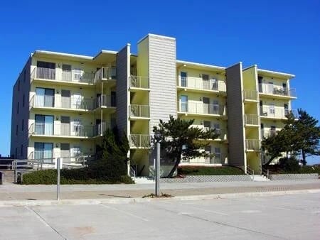 Building Photo - 6317 S Virginia Dare Trail