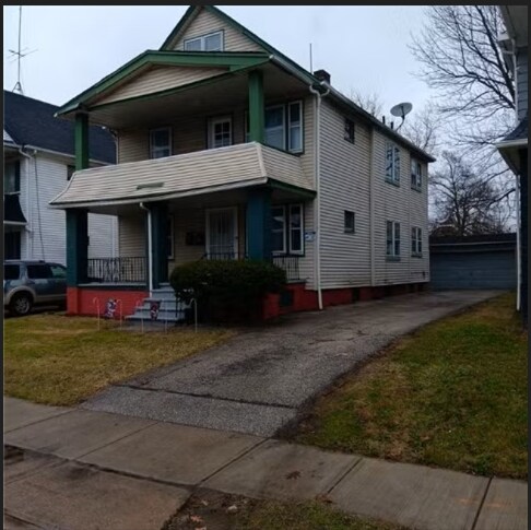 Foto del edificio - Newly Renovated 2BR/1BA First Floor Apartment in Nearby Larchmere Neighborhood