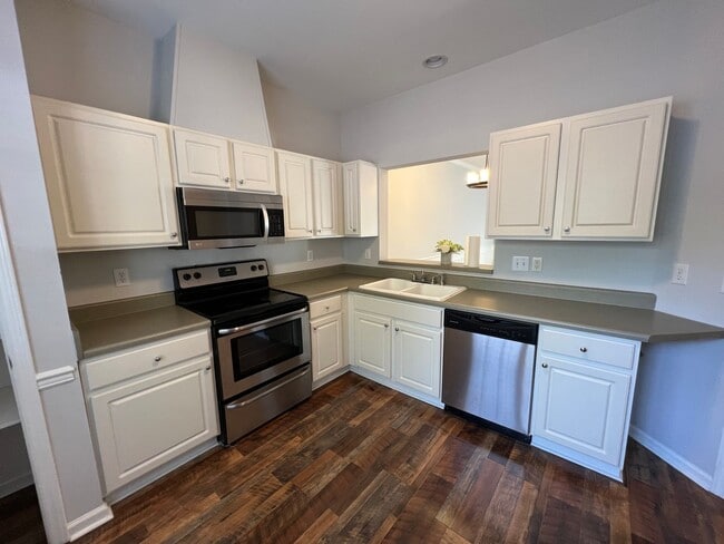 Building Photo - 4325 Pine Springs Ct