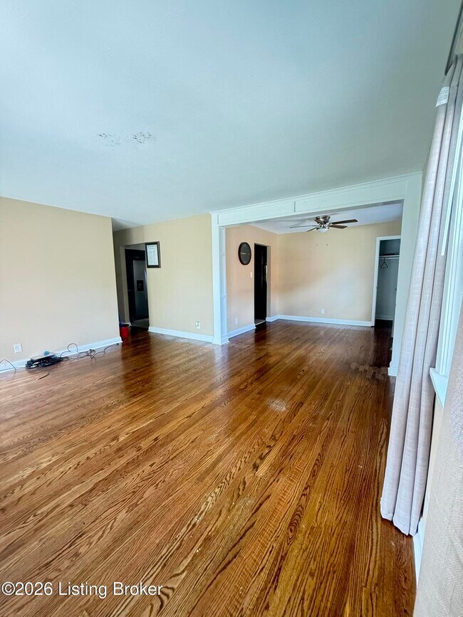 Foto del edificio - 4011 Glen Valley Rd