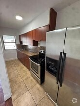 Building Photo - 505 NE 82nd St