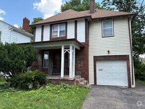 Building Photo - 556 Wrexham Ave