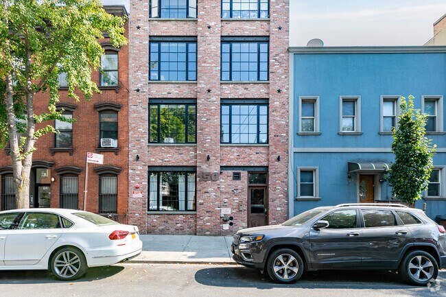 Building Photo - 150 Richardson St
