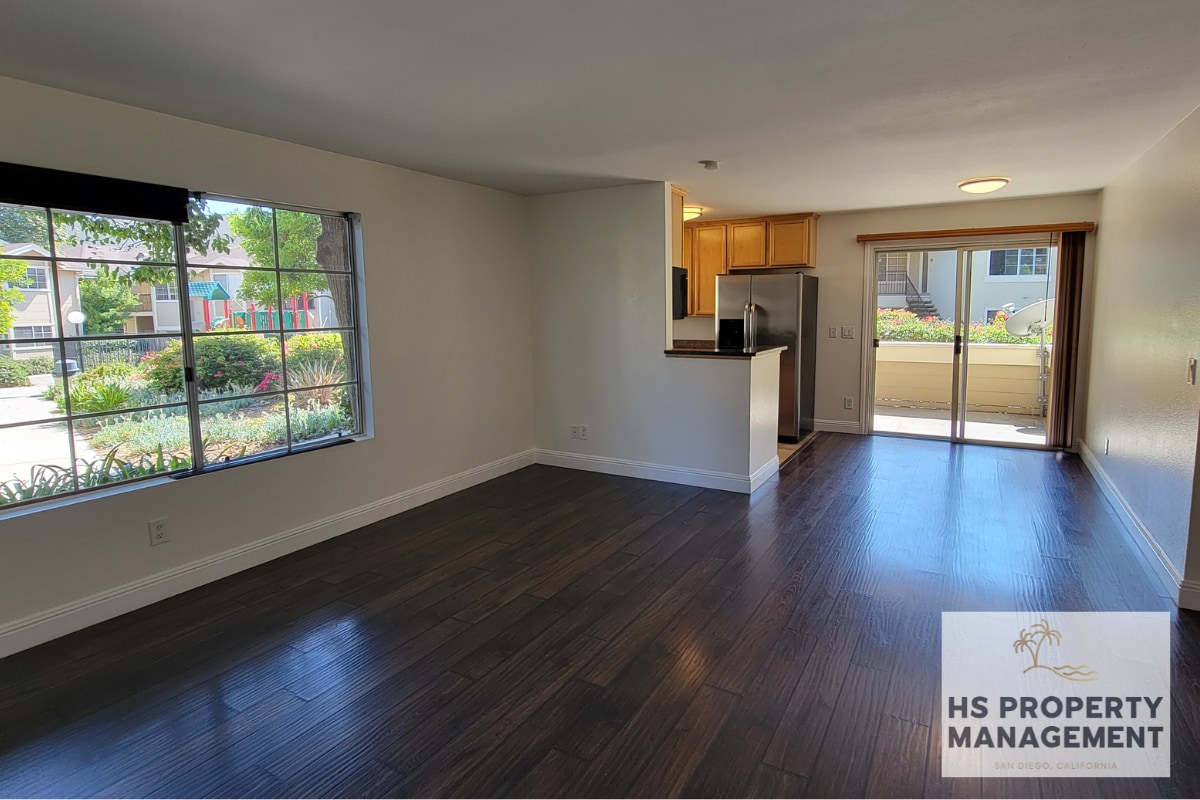 Primary Photo - 3575 Grove St